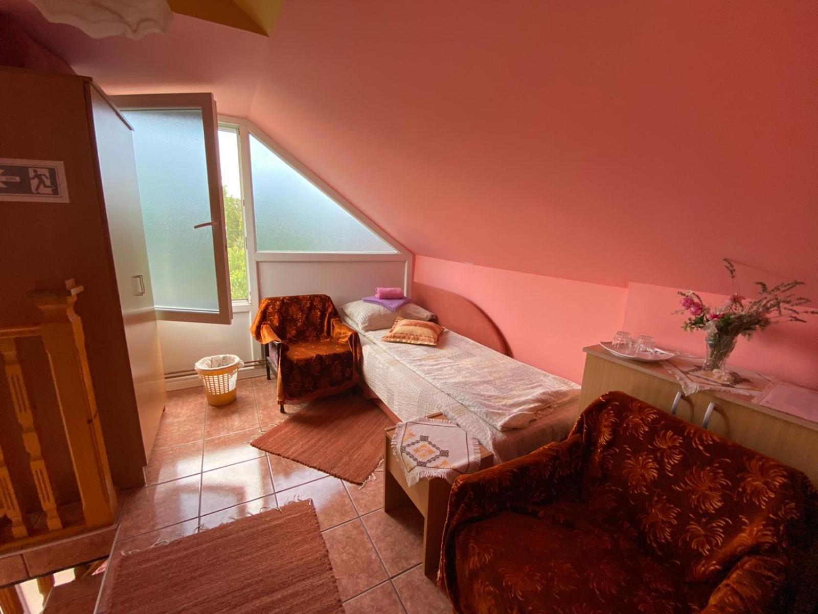 SUD ,,Antal i Olga,, Bed and Breakfast Skorenovac Værelse billede